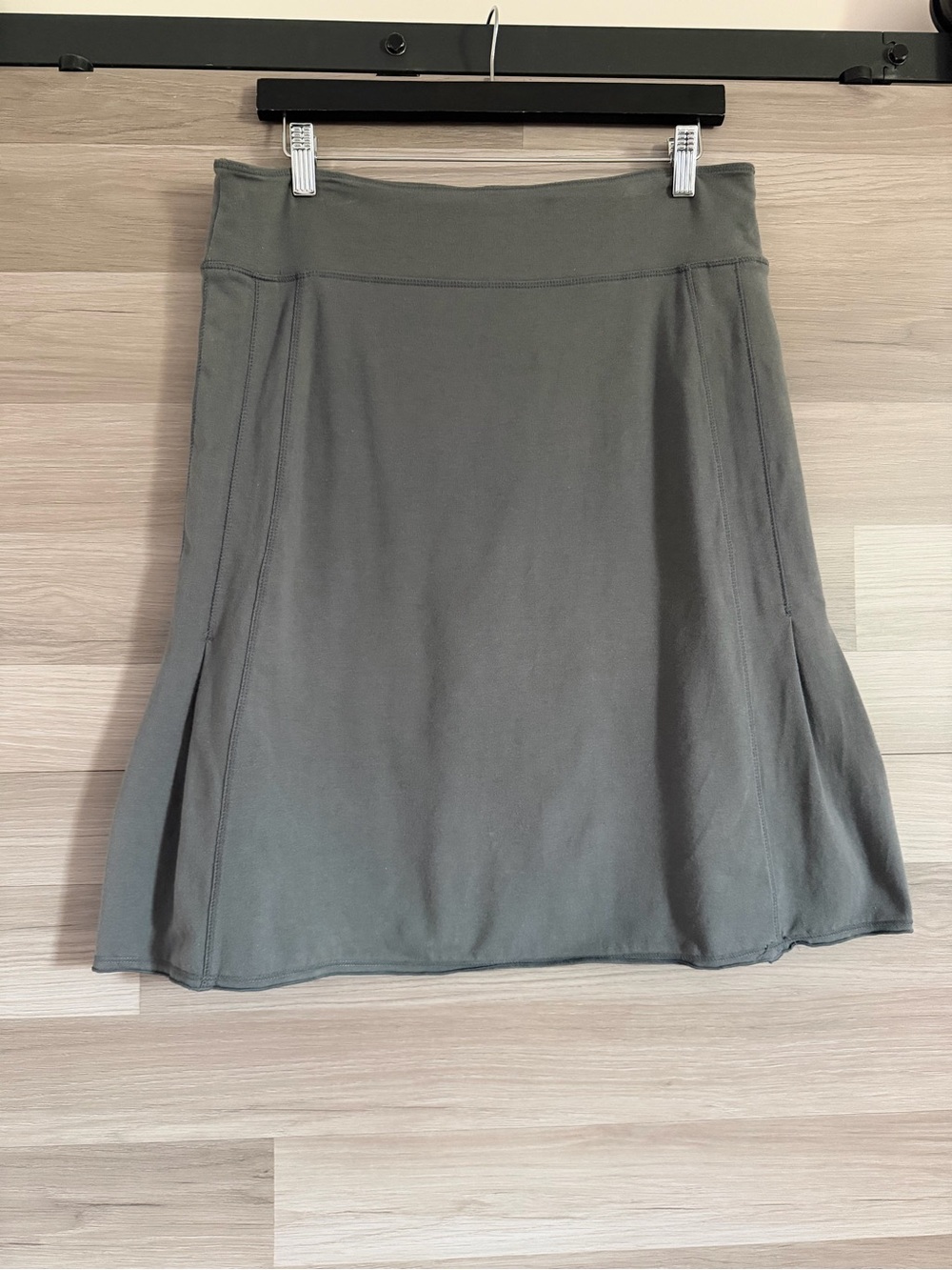 Neon Buddha Grey Pleated Skirt Size M